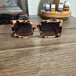 Martha Stewart Tortoise Shell Sunglasses